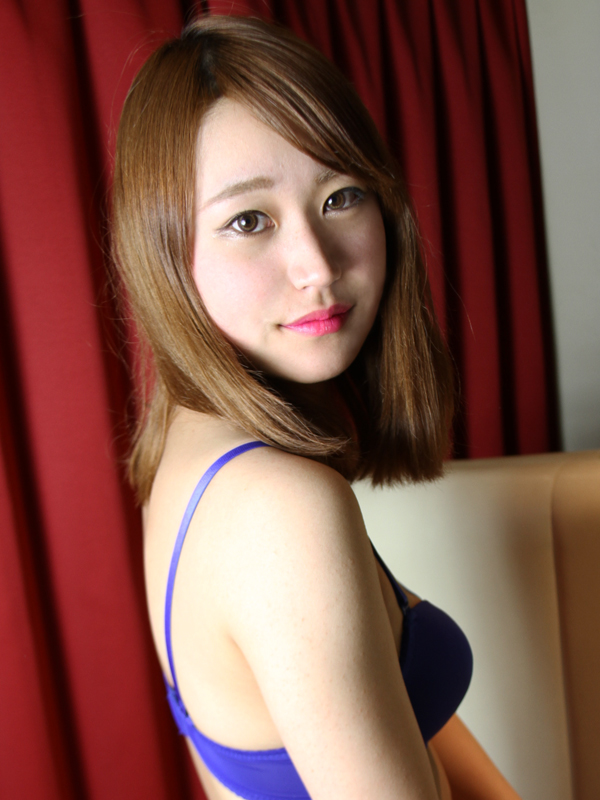 踊れ！チンチコリン・谷九店 あいな 27歳 T：160　B：84(C)　W：56　H：84